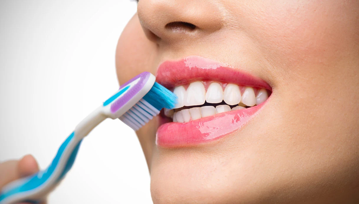 denti spazzolino igiene